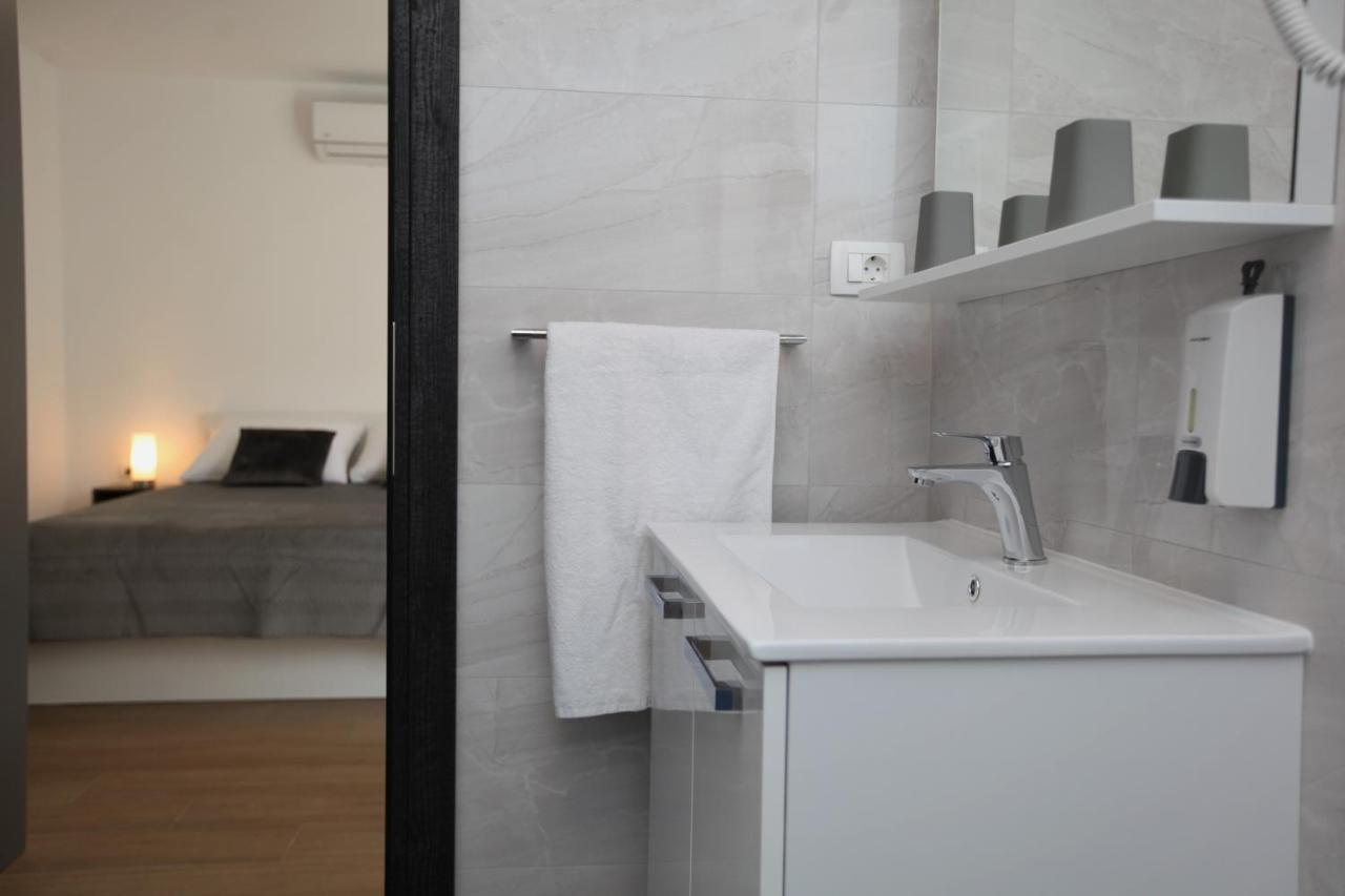Apartmani Ive Трогир Экстерьер фото