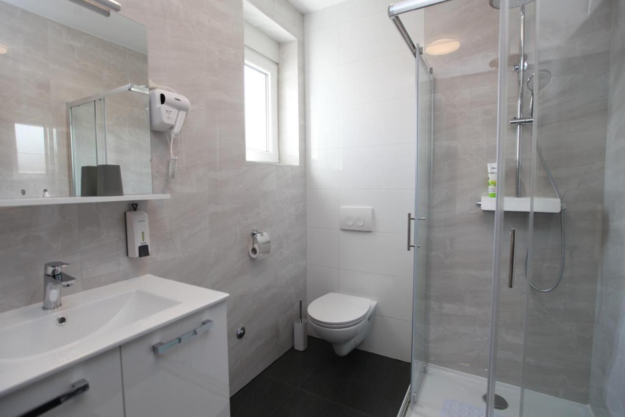 Apartmani Ive Трогир Экстерьер фото