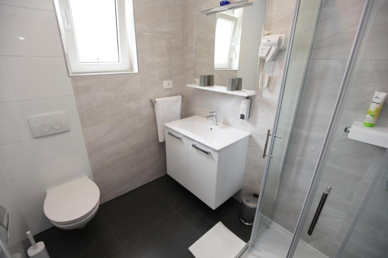 Apartmani Ive Трогир Экстерьер фото